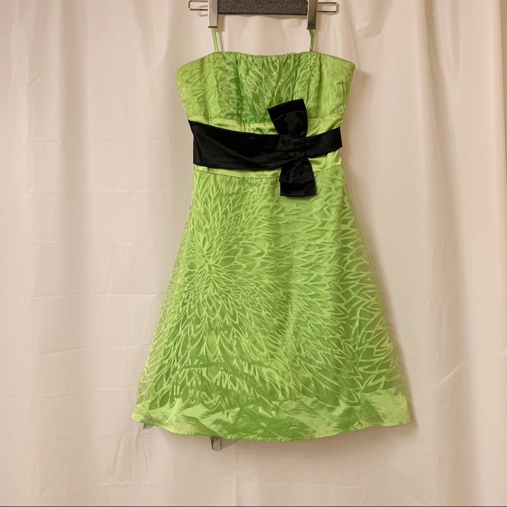 Le Chateau Green & Black Strapless Dress Small